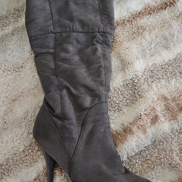 Knee high stiletto heeled boots - Picture 2 of 4